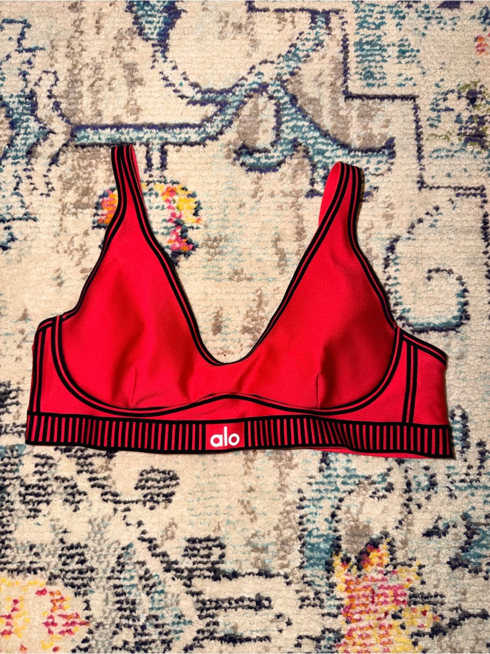 alo yoga airlift sports bra
